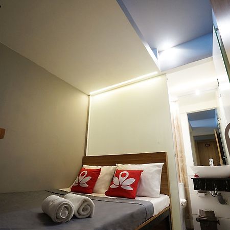 Zen Rooms Basic Kualanamu Medan Eksteriør bilde