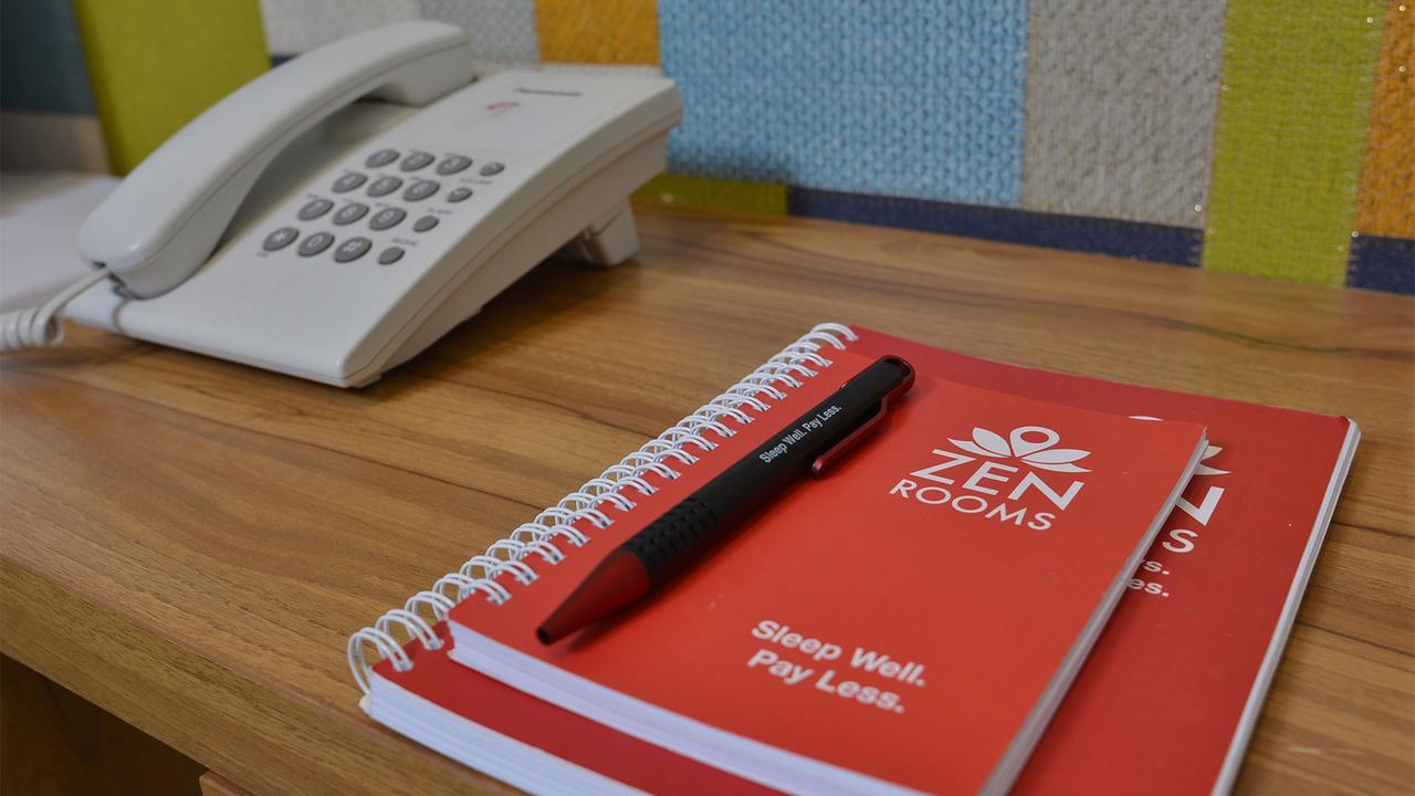 Zen Rooms Basic Kualanamu Medan Eksteriør bilde